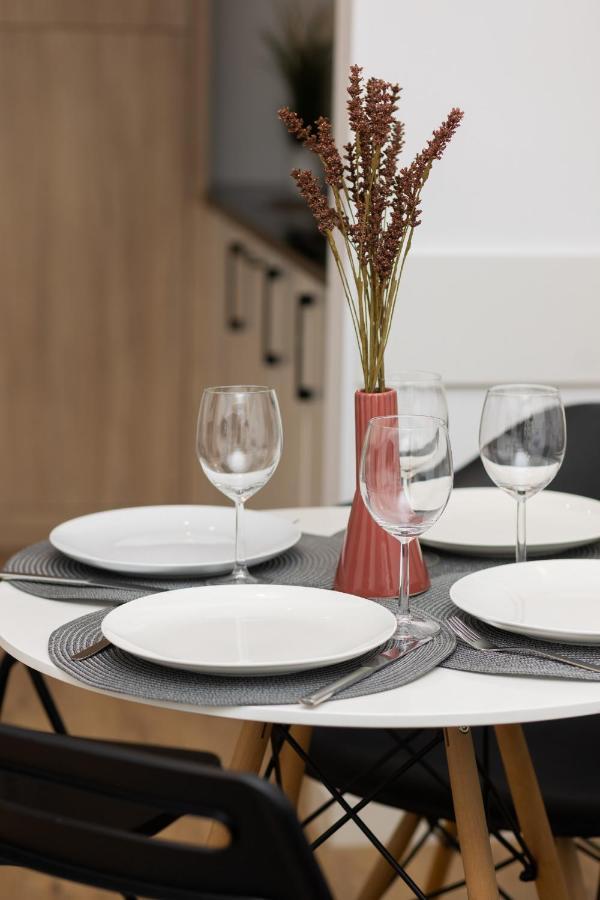 Wola Pet-Friendly Apartments With Ac Slawinska By Noclegi Renters Varšava Exteriér fotografie