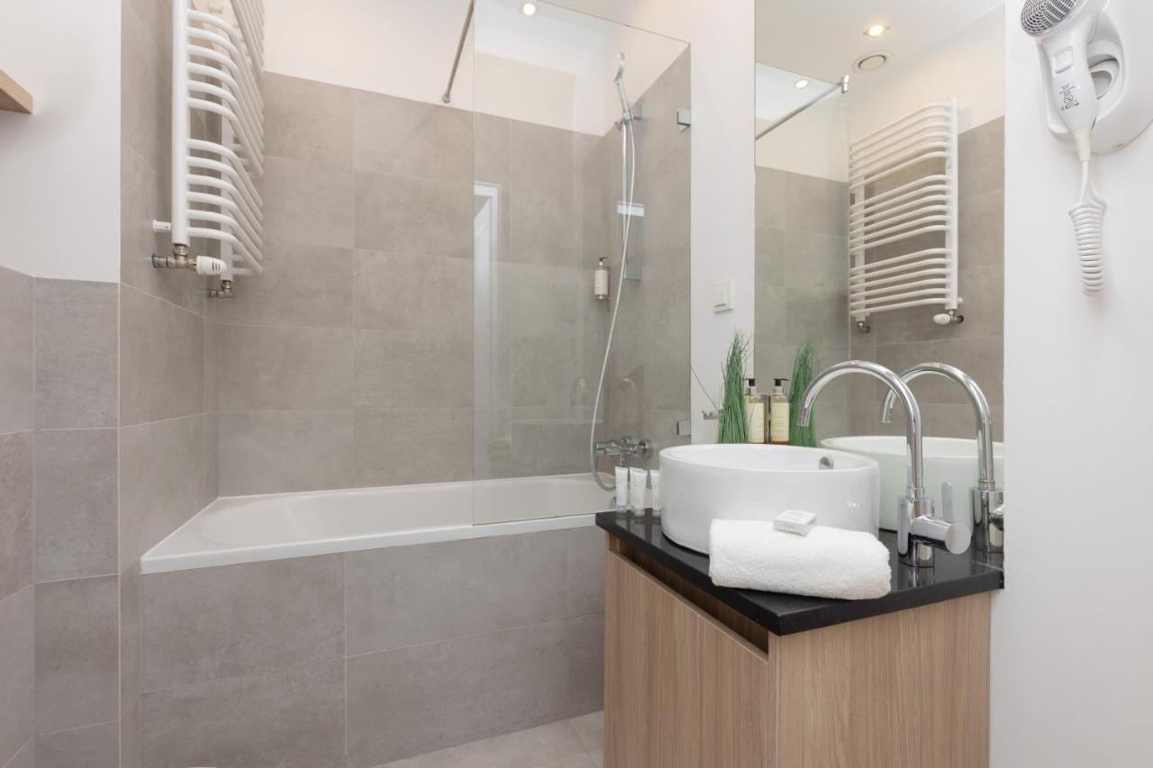 Wola Pet-Friendly Apartments With Ac Slawinska By Noclegi Renters Varšava Exteriér fotografie