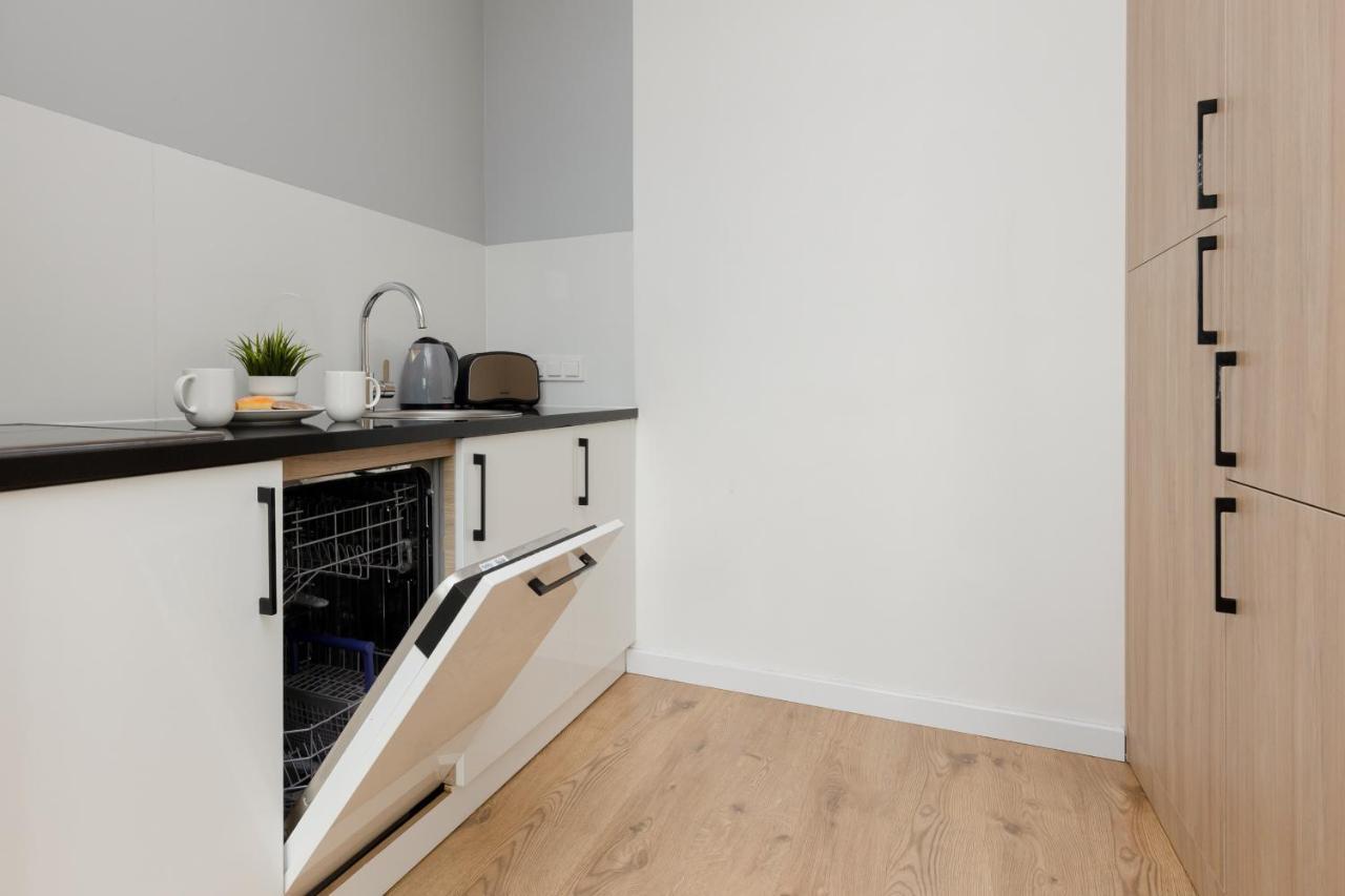 Wola Pet-Friendly Apartments With Ac Slawinska By Noclegi Renters Varšava Exteriér fotografie