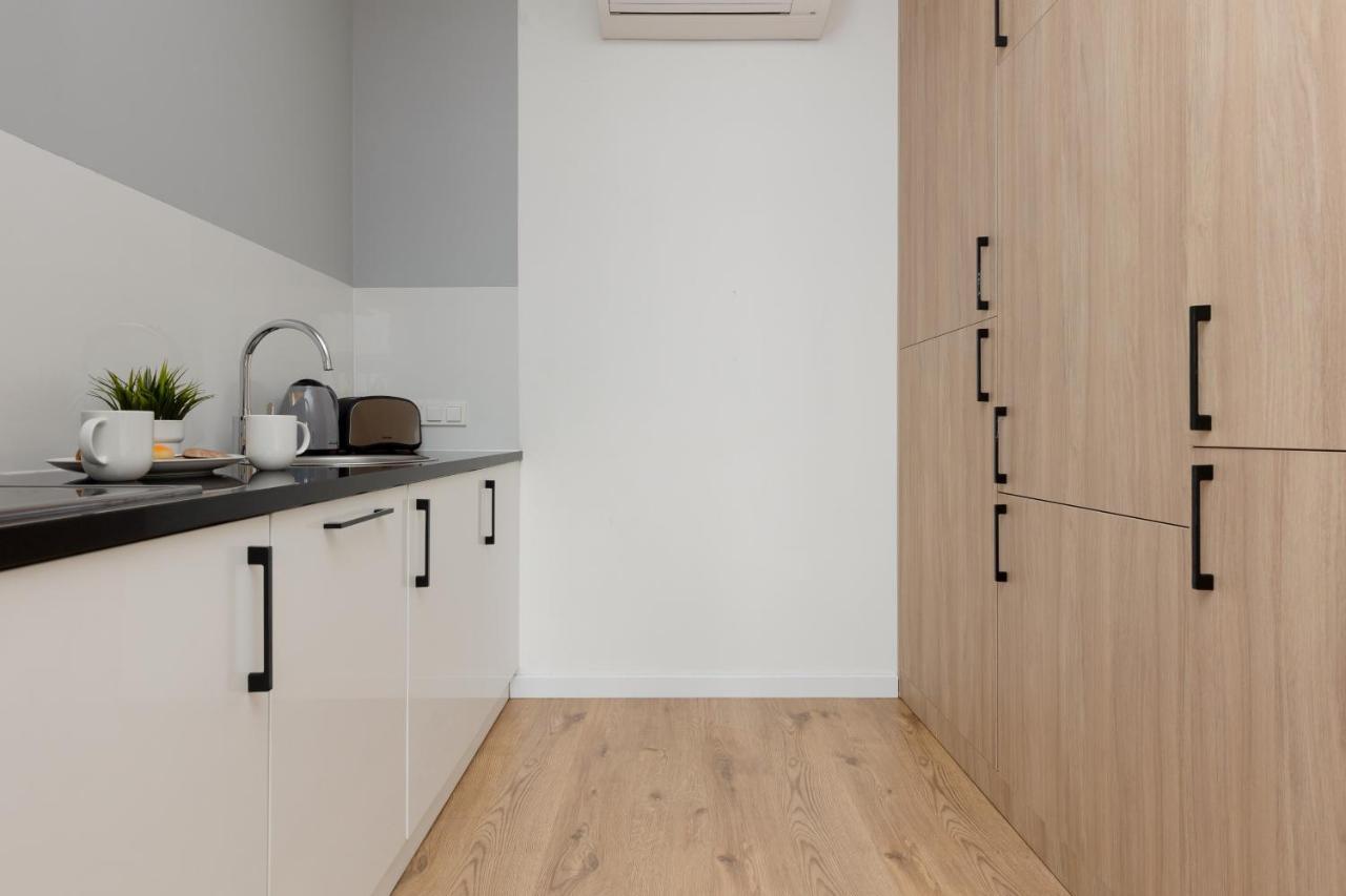 Wola Pet-Friendly Apartments With Ac Slawinska By Noclegi Renters Varšava Exteriér fotografie
