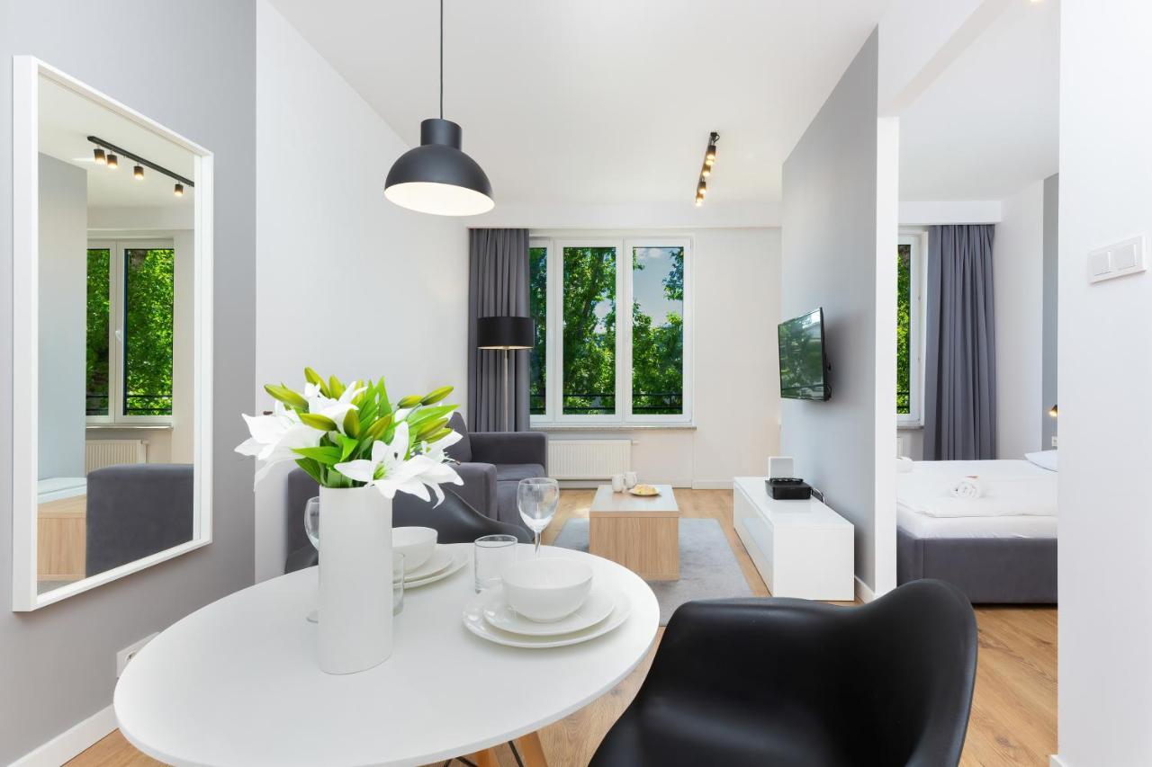 Wola Pet-Friendly Apartments With Ac Slawinska By Noclegi Renters Varšava Exteriér fotografie