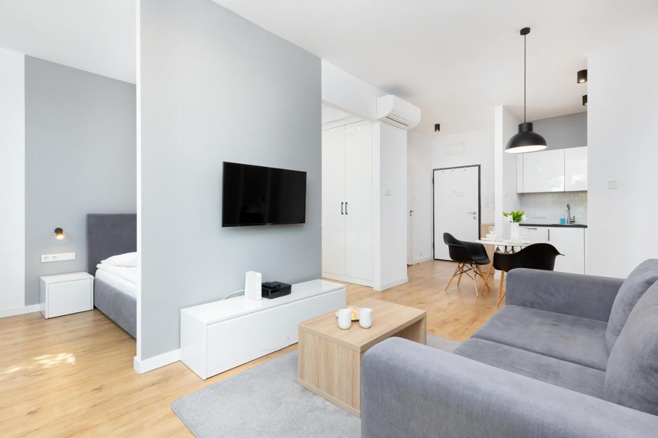 Wola Pet-Friendly Apartments With Ac Slawinska By Noclegi Renters Varšava Exteriér fotografie
